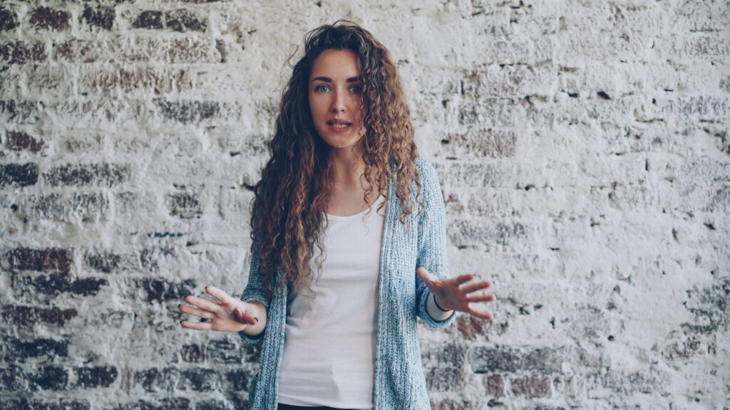 Hallgatás vagy túlbeszélés